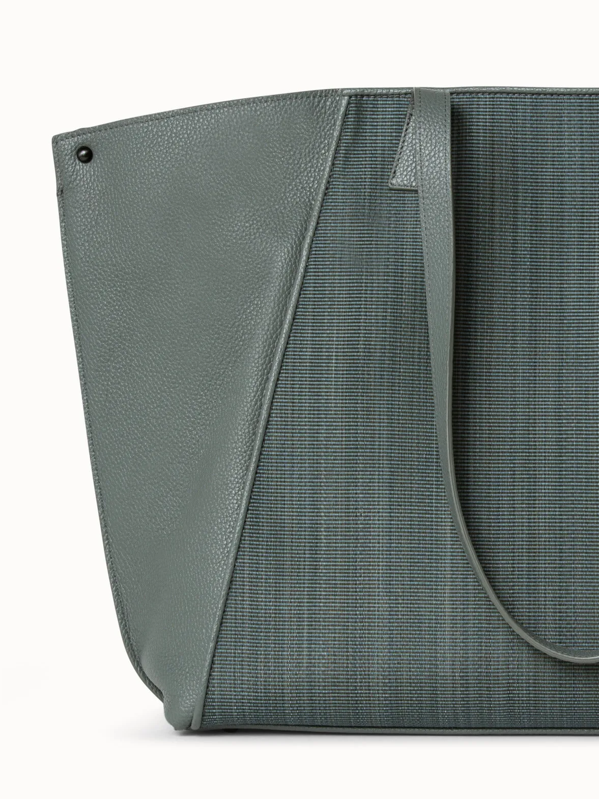 Ai Medium Shoulder Tote