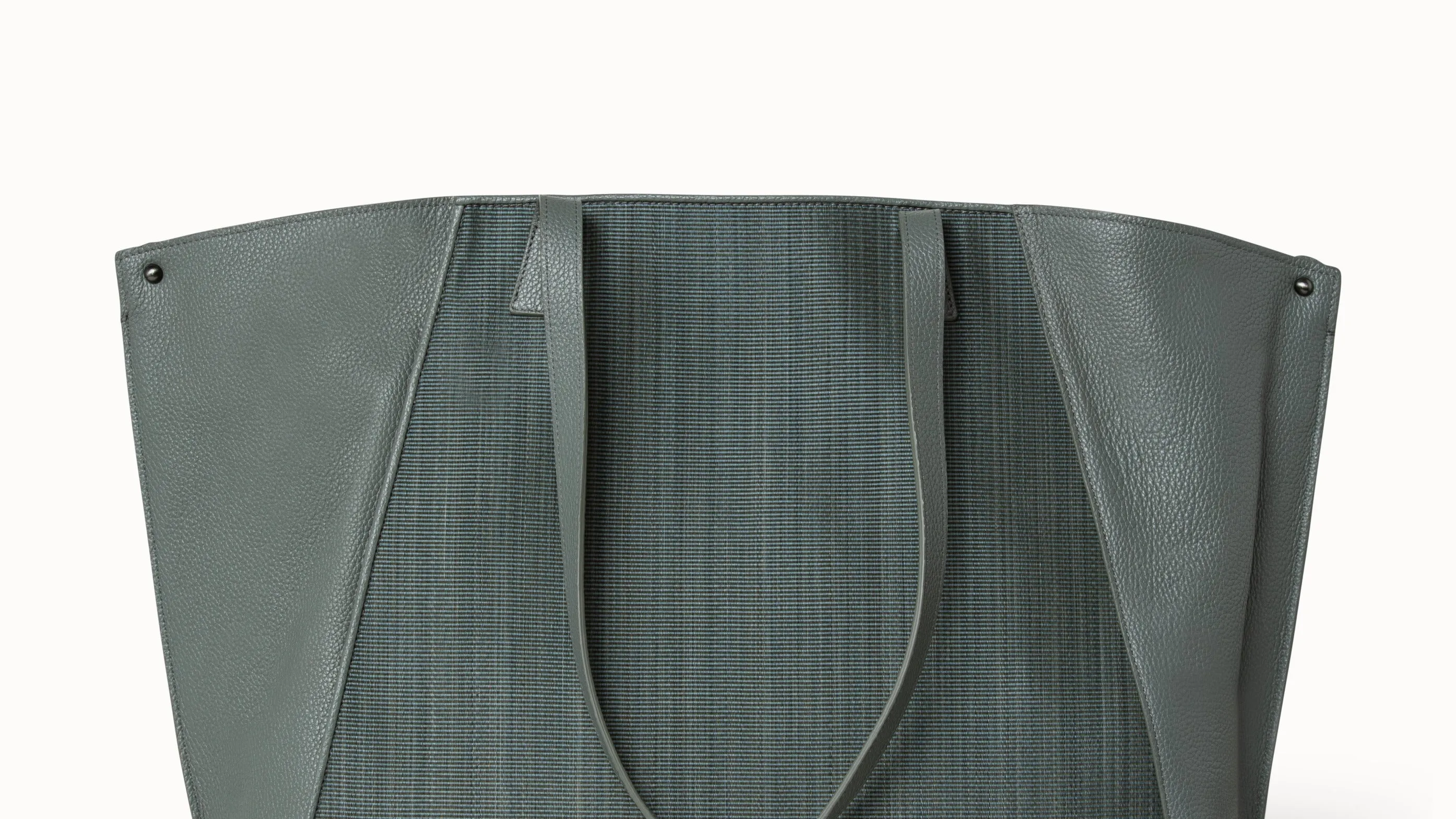 Ai Medium Shoulder Tote