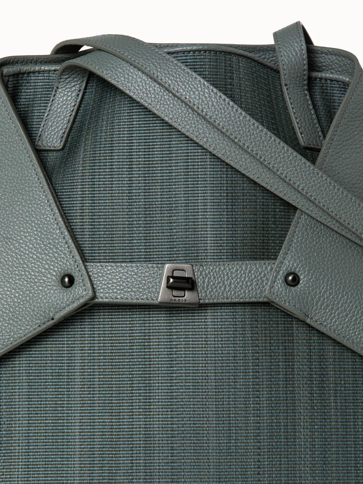 Ai Medium Shoulder Tote