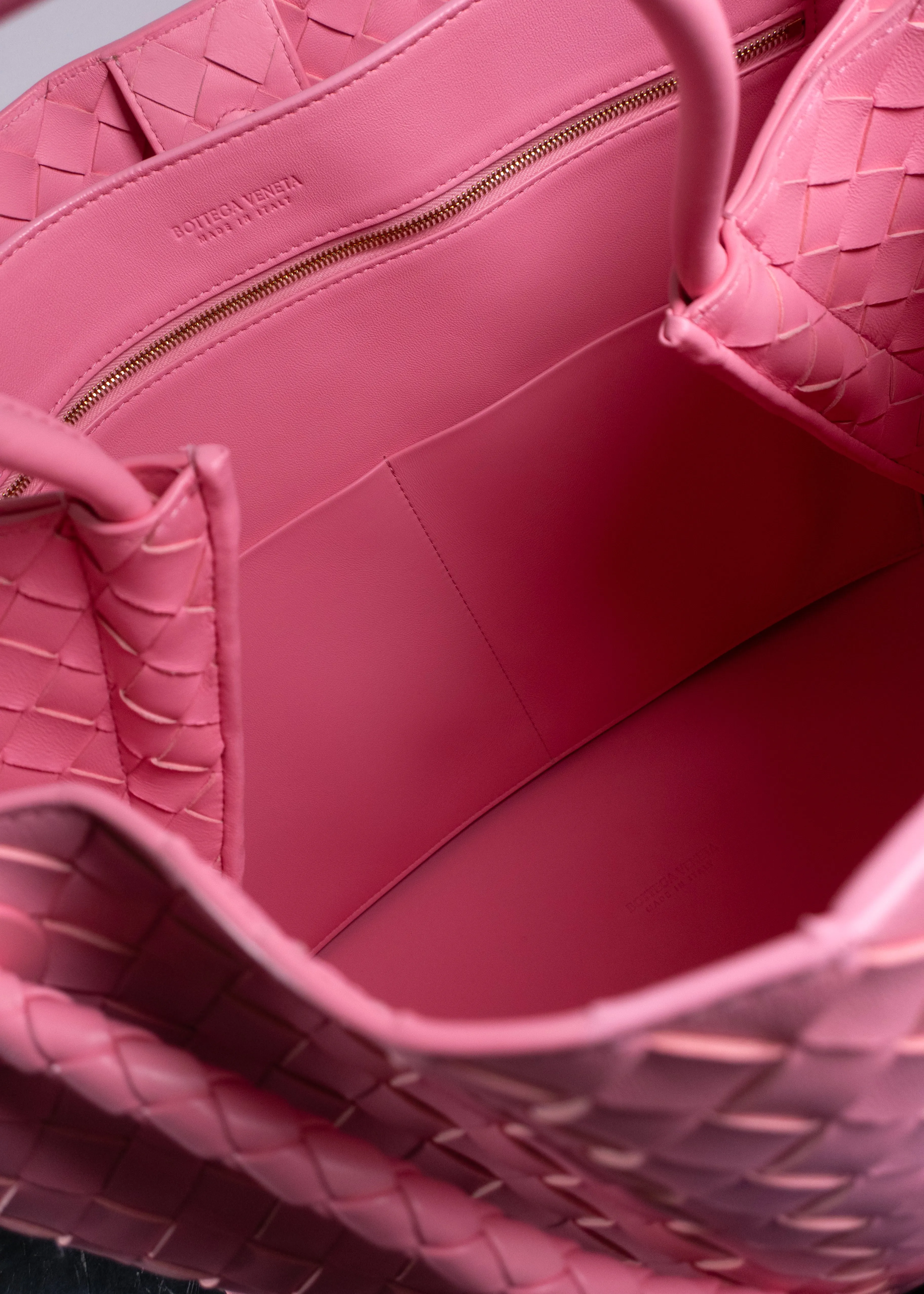 Bottega Veneta Large Andiamo Intrecciato Leather Pink Shoulder Bag