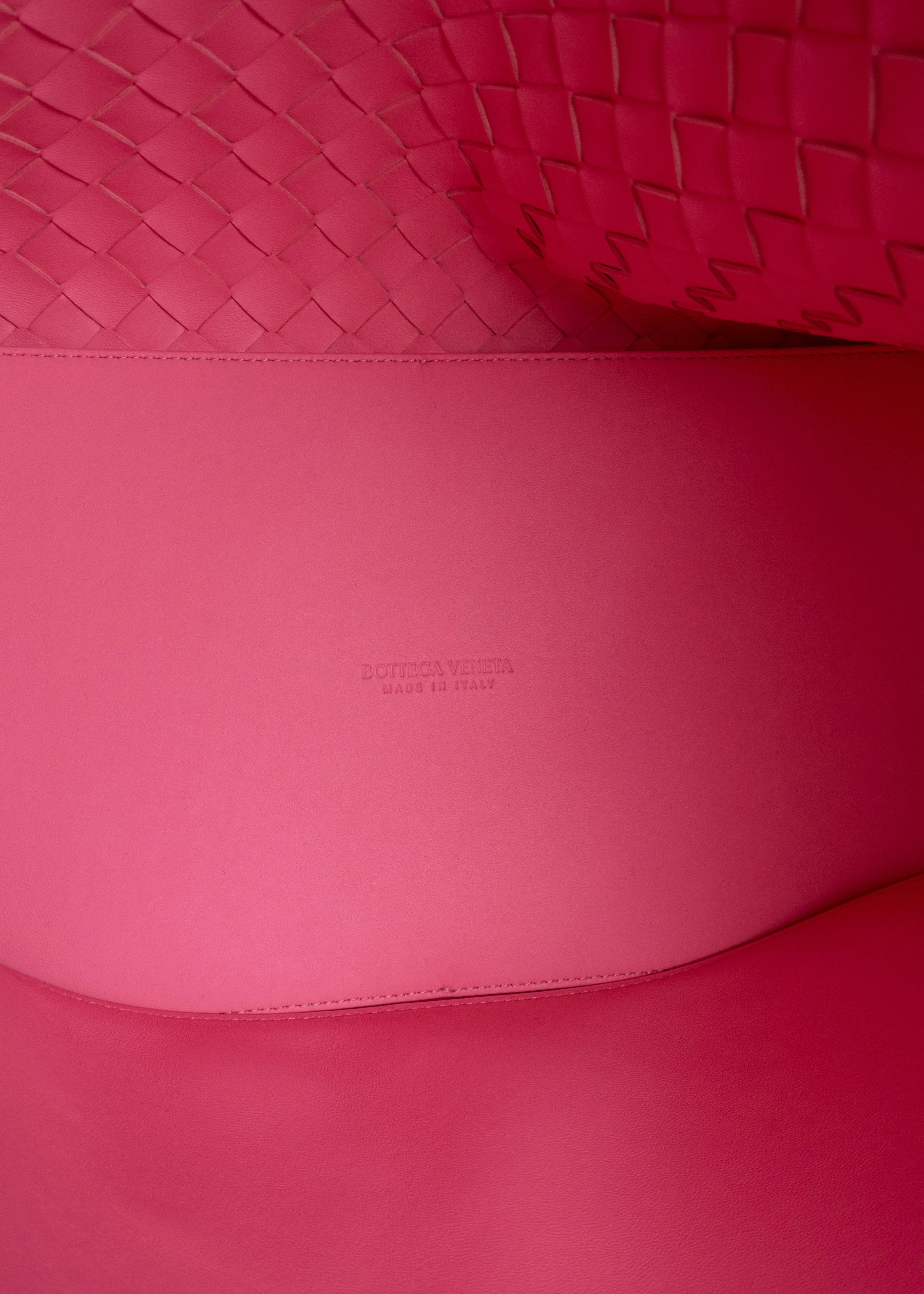 Bottega Veneta Large Andiamo Intrecciato Leather Pink Shoulder Bag