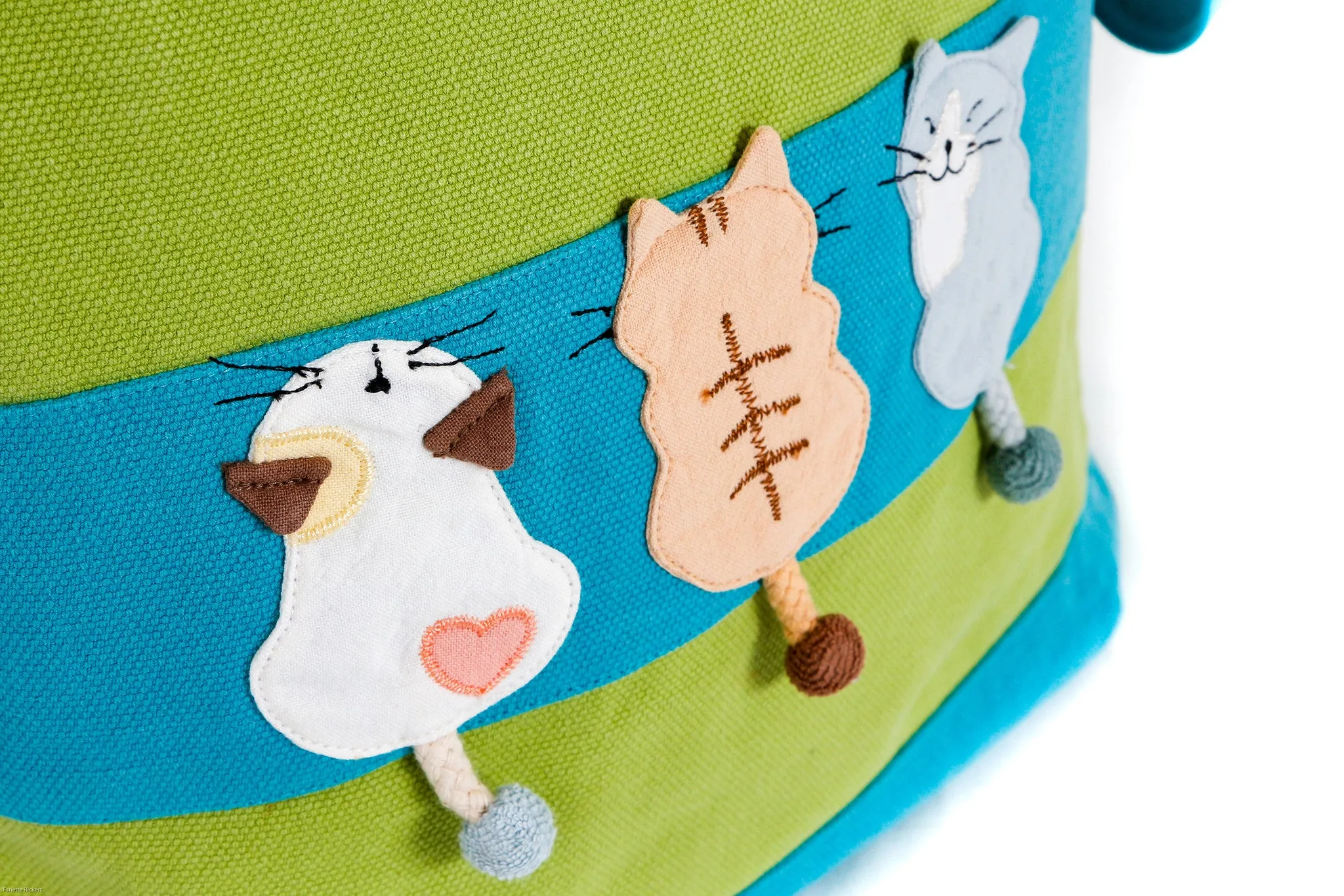 Cara Cat Chelsea Shoulder Bag