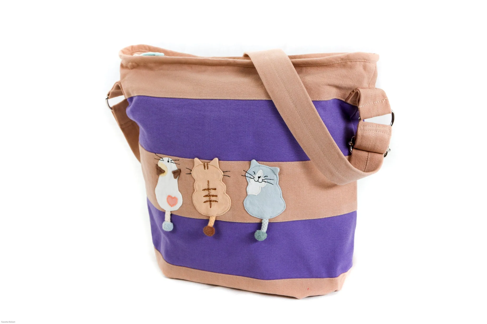 Cara Cat Chelsea Shoulder Bag