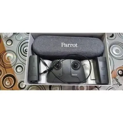 Drone Parrot Anafi fly more combo 3 batterie  borsa ( fine giacenza )