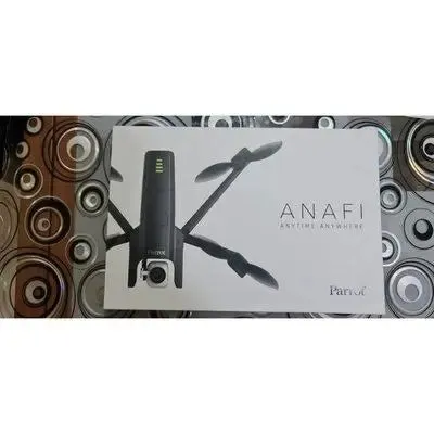 Drone Parrot Anafi fly more combo 3 batterie  borsa ( fine giacenza )
