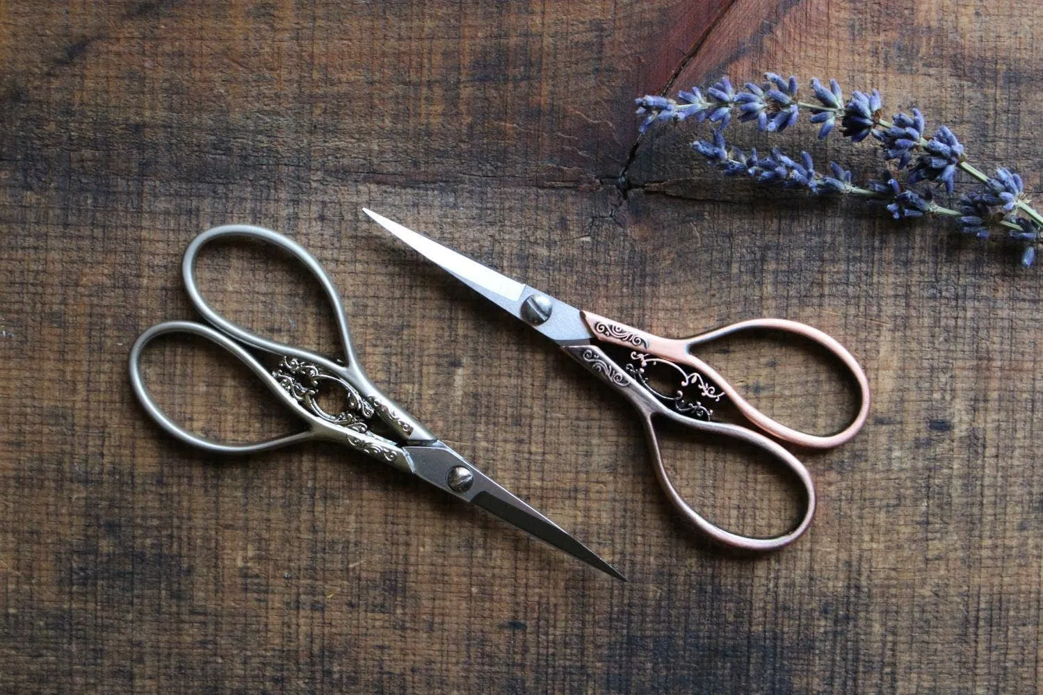 Floral Teardrop Scissors