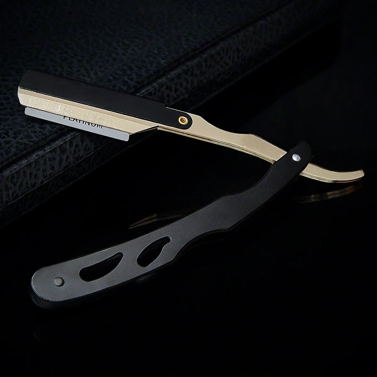 Luxury Men's Shaving Kit with Beckham Travel Toiletry Bag, Leather