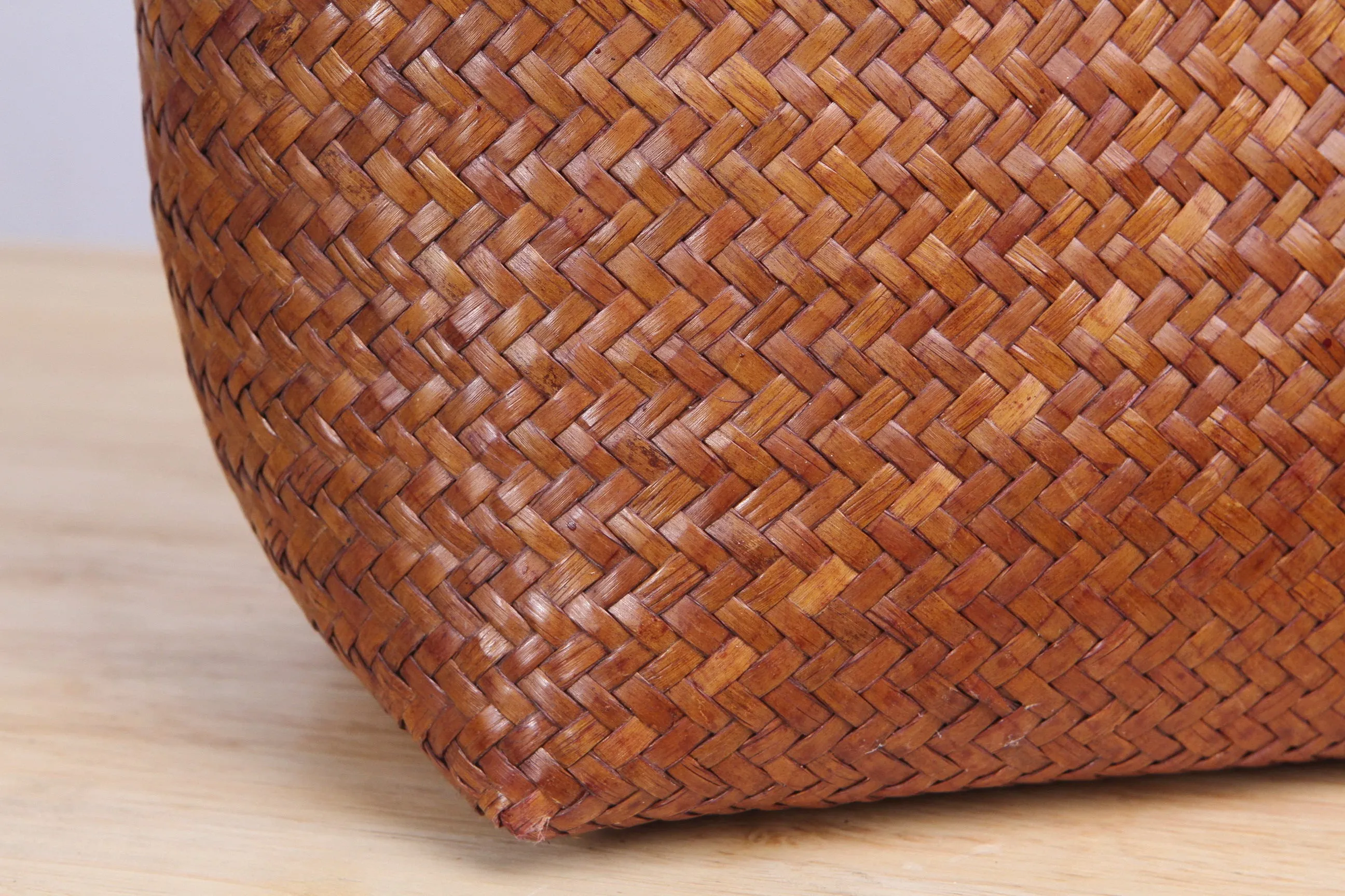 Short Wicker Tote bag (Light Brown)