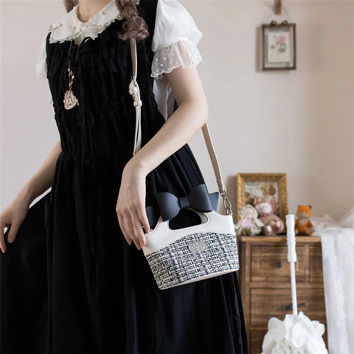 Uniwim French Elegant Style Girls Bag Cosplay Gentle Idyllic Style Grid Sweet Lolita  Bowknot  Zipper Letters  Handbag  Shoulder